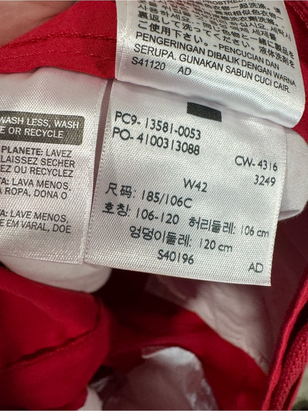 NWT Levis Red Snap Cargo Short - Picture 6 of 6